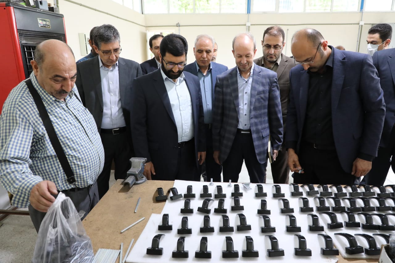 بازدید سرپرست معاونت هماهنگی امور اقتصادی استانداری آذربایجانغربی از دو واحد تولیدی و صنعتی در ارومیه