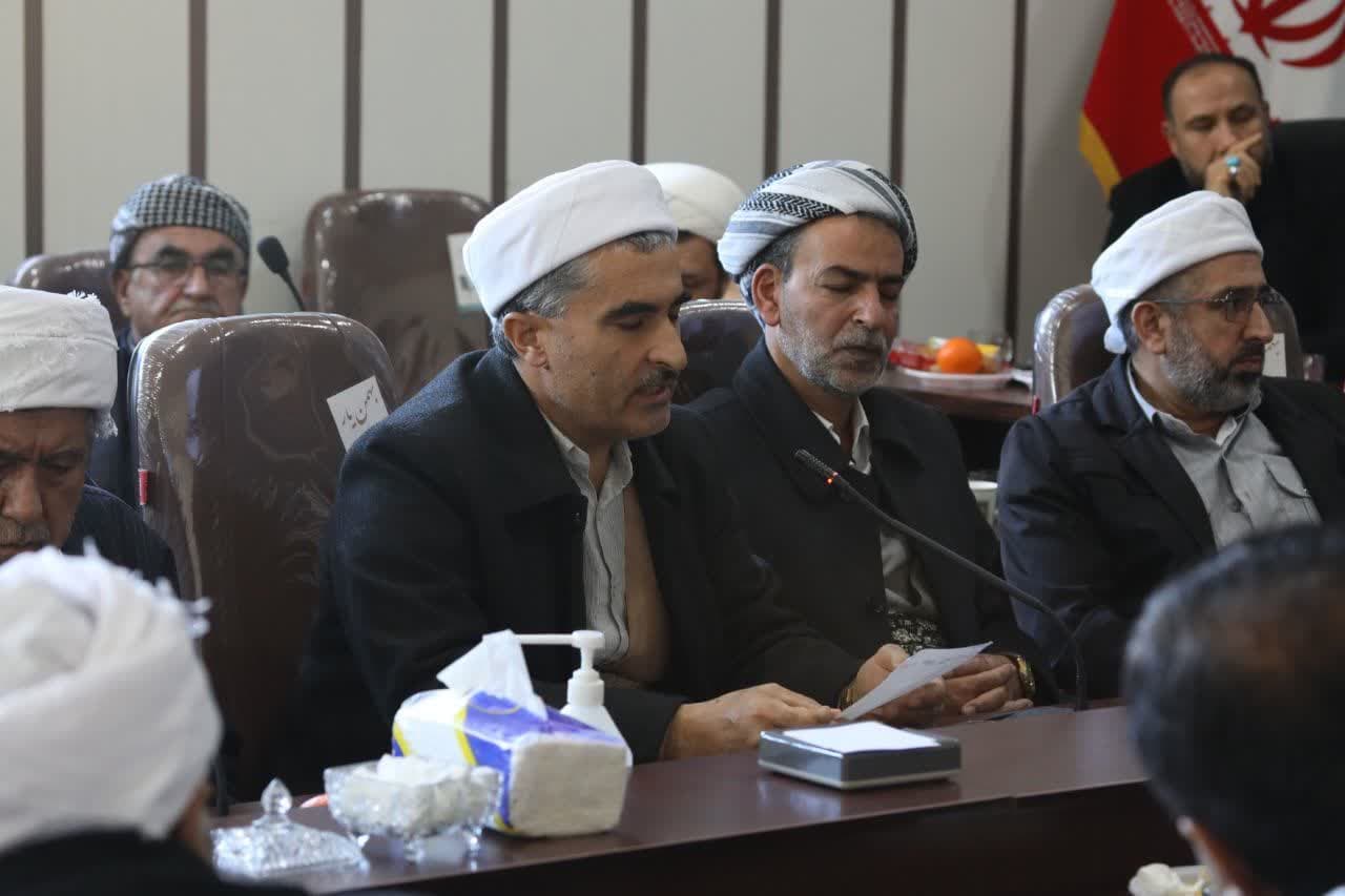 آلبوم تصویری / دیدار استاندار آذربایجانغربی با جمعی از روحانیون، سران طوایف و عشایر شهرستان پیرانشهر