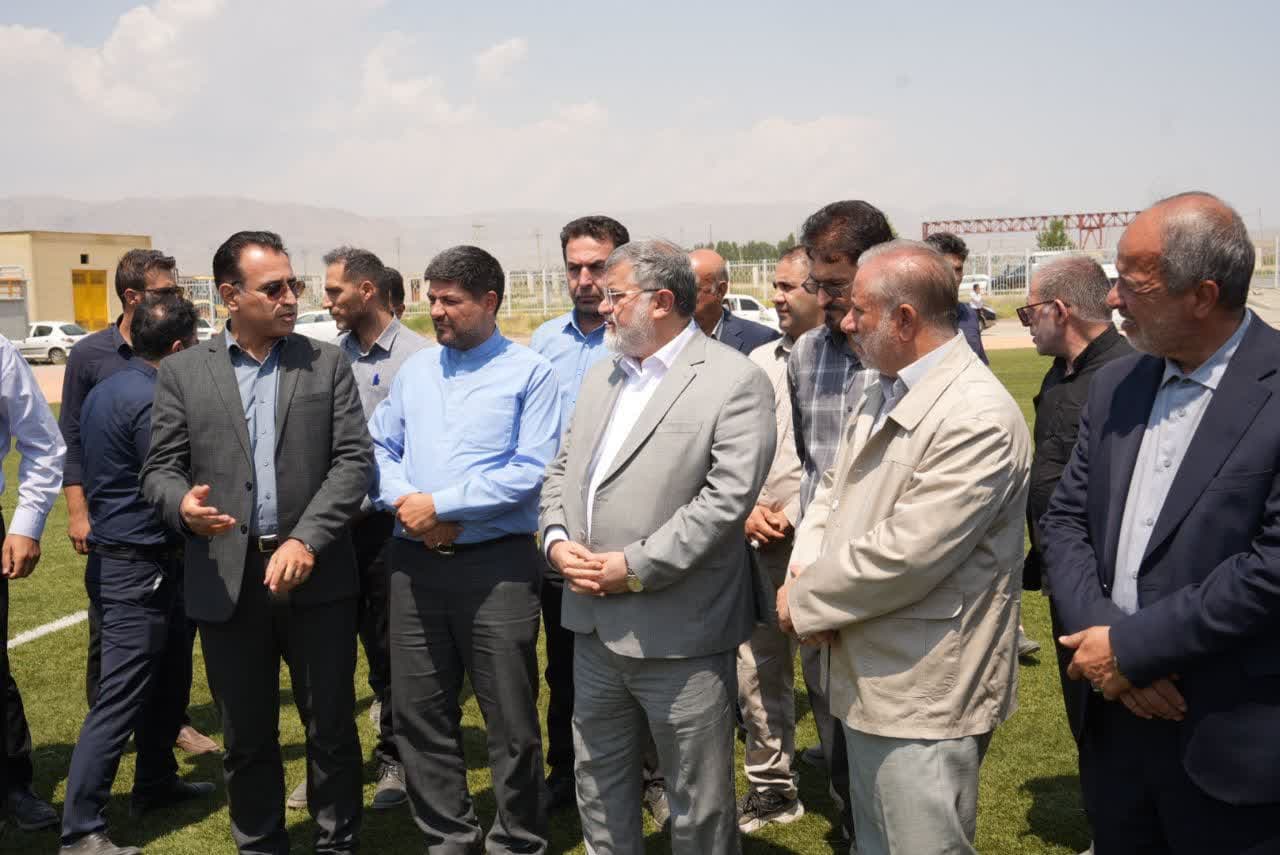 بازدید استاندار آذربایجانغربی از استادیوم 5 هزار نفری سلماس + تصاویر