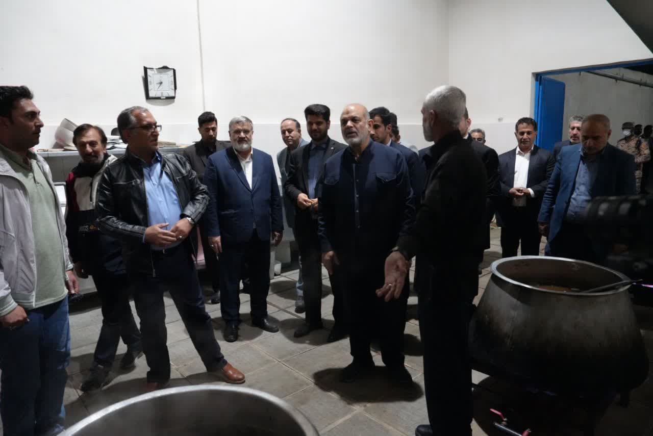 بازدید وزیر کشور از مرکز نگهداری، درمان و کاهش آسیب معتادان در ارومیه + تصاویر
