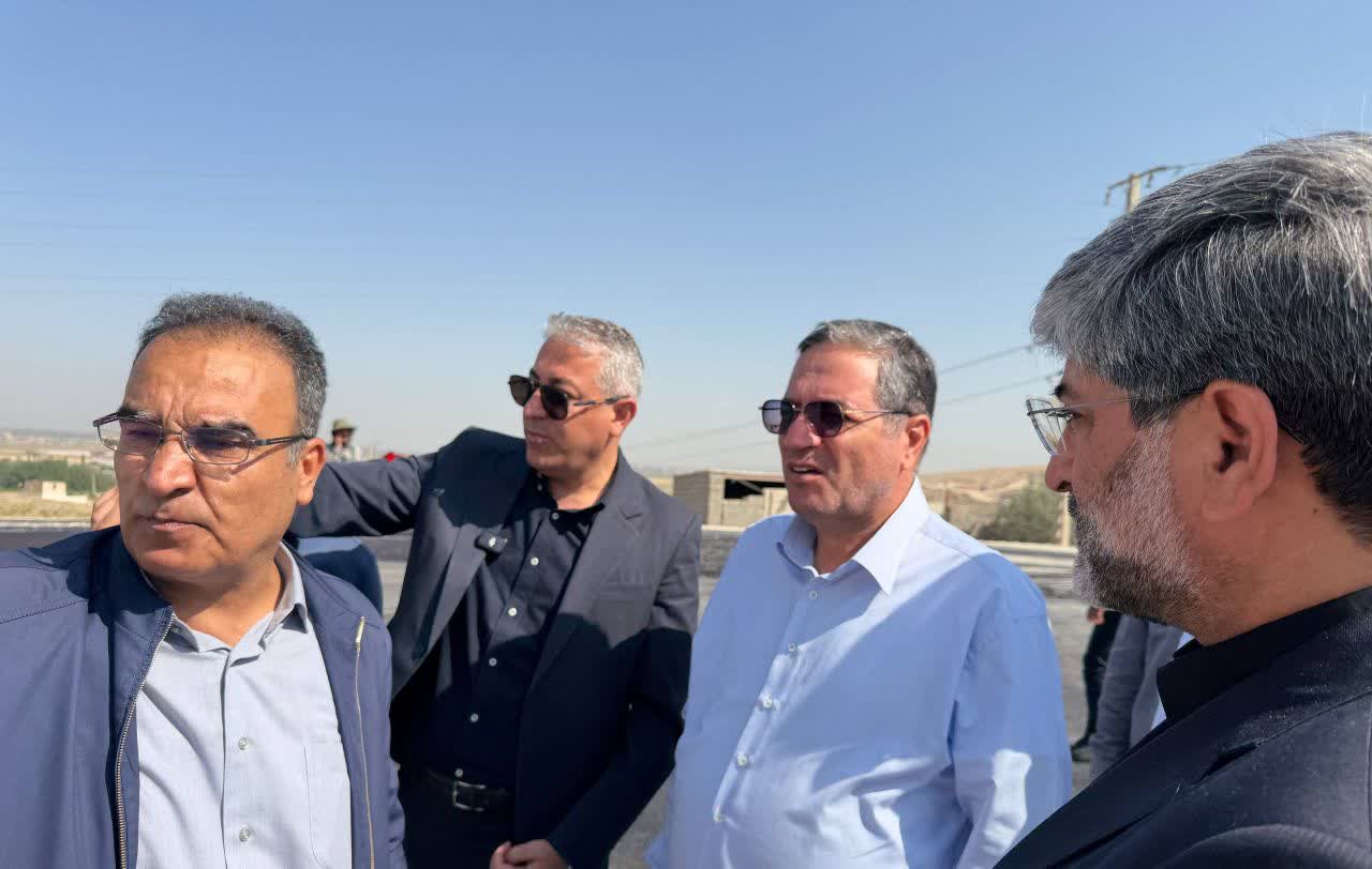 بازدید استاندار آذربایجانغربی از محور میاندوآب - شاهیندژ در سهراهی باروق