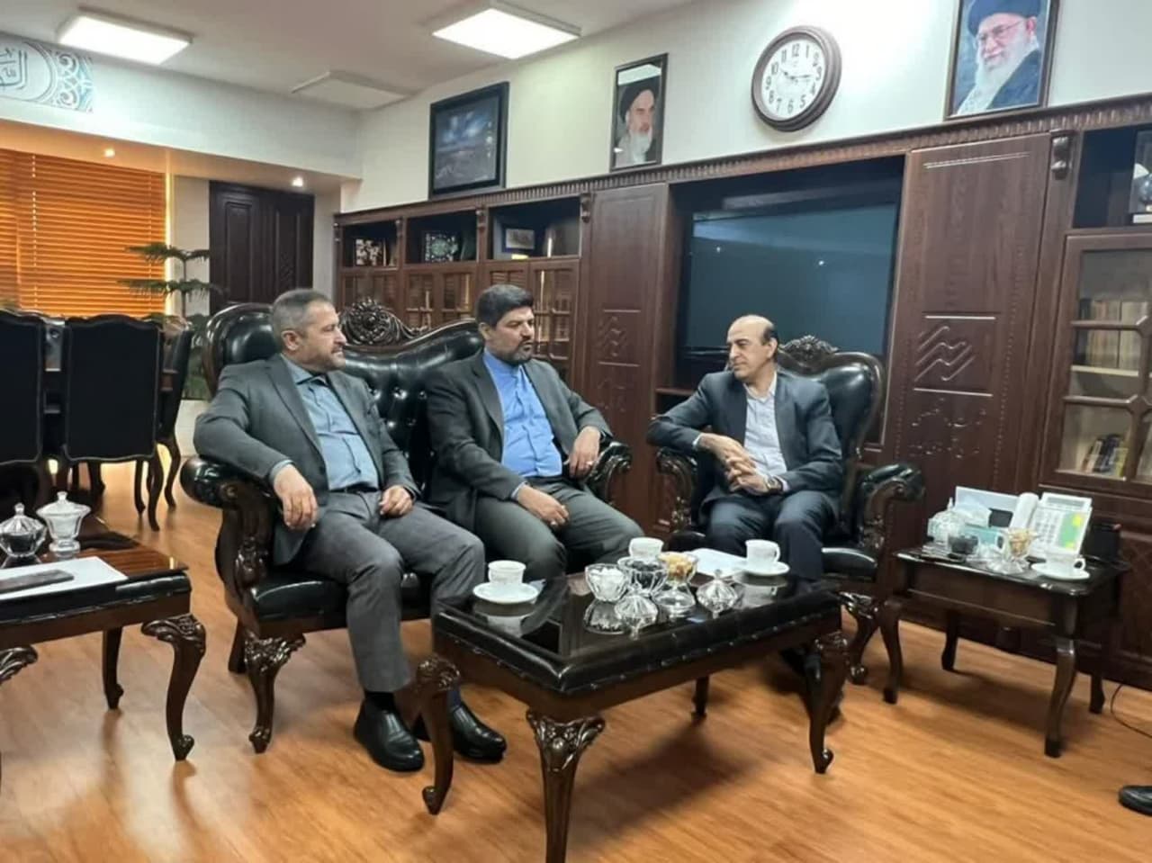 دیدار سرپرست استانداری آذربایجانغربی با مدیر عامل شرکت مادر تخصصی عمران شهرهای جدید وزارت راه و شهرسازی