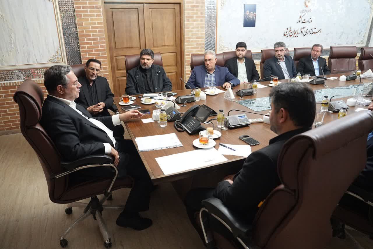 دیدار شهردار و مدیران شهرداری ارومیه با استاندار آذربایجان‌غربی + تصاویر