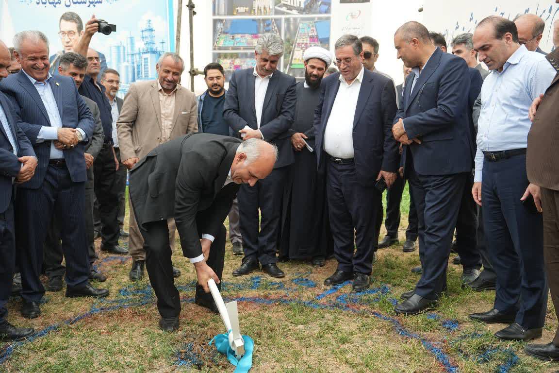 آغاز فصل تازه سرمایه‌گذاری و توسعه زنجیره تولید طیور در مهاباد