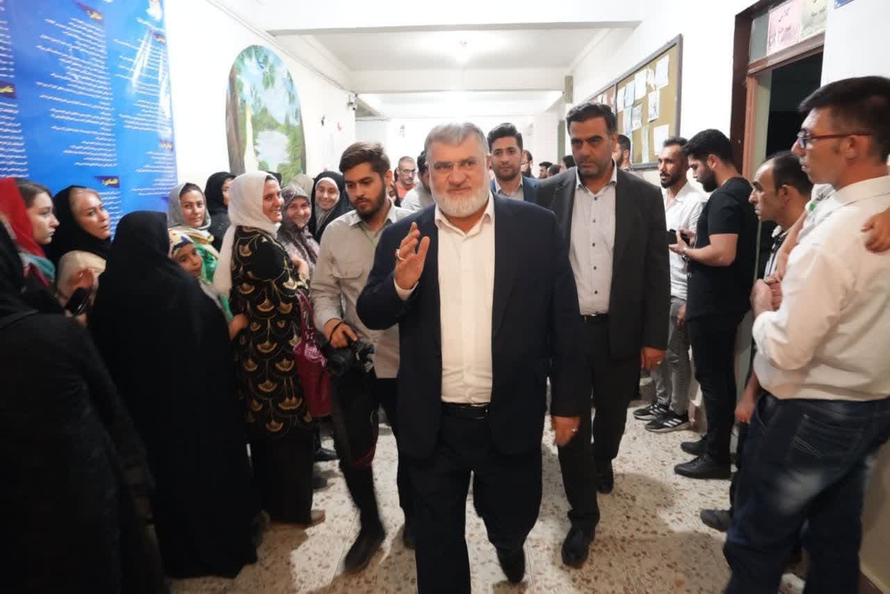 آلبوم تصویری / بازدید استاندار آذربایجانغربی از شعب اخذ رای انتخابات ریاست جمهوری در ارومیه