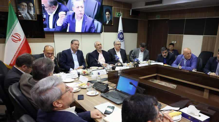 از دید دولت فرمانده استان استاندار است