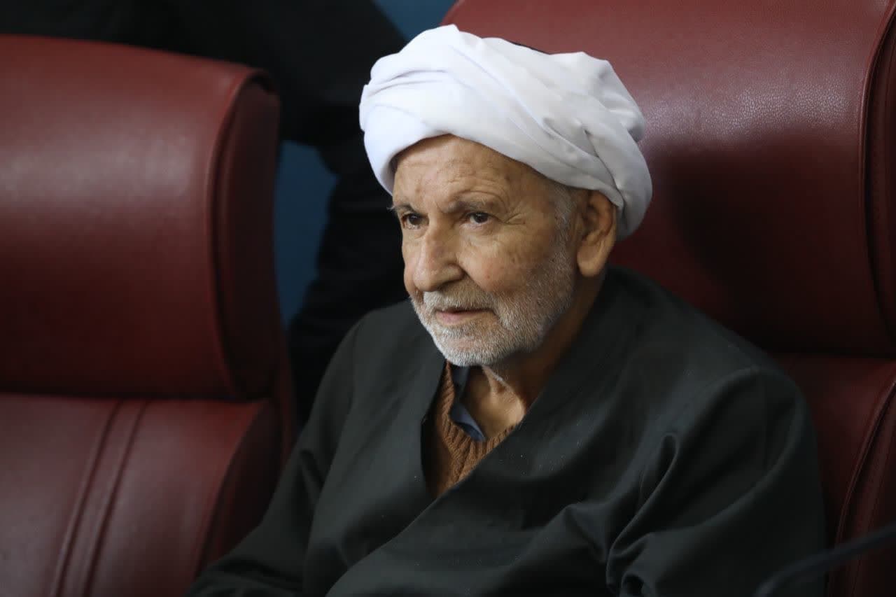 آلبوم تصویری / دیدار استاندار آذربایجانغربی با جمعی از روحانیون، سران طوایف و عشایر شهرستان پیرانشهر