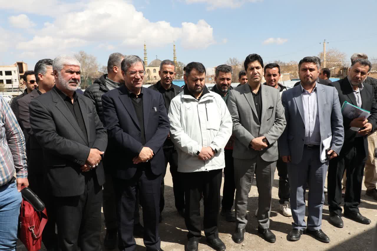 برگزاری آیین کلنگ‌زنی پروژه تجاری و خدماتی میدان امام (ره) در ارومیه + تصاویر