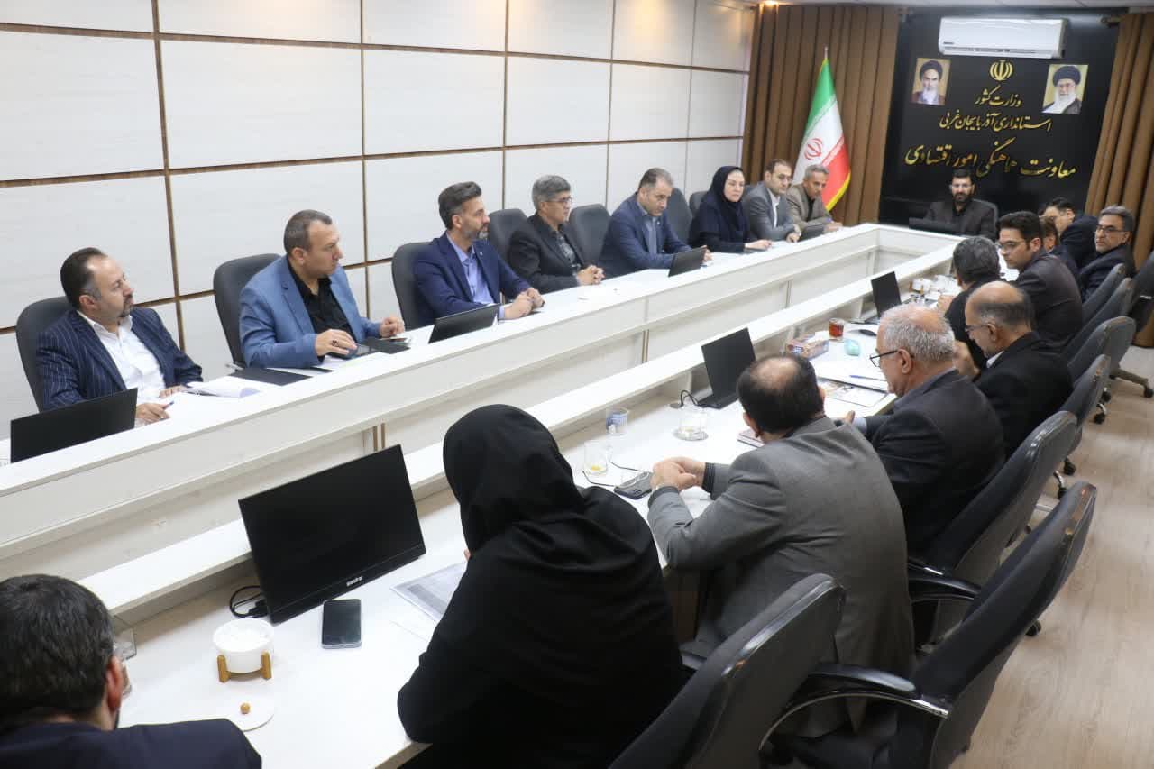 برگزاری جلسه کمیته نظارت بر تسهیلات اشتغالزایی آذربایجانغربی + تصاویر