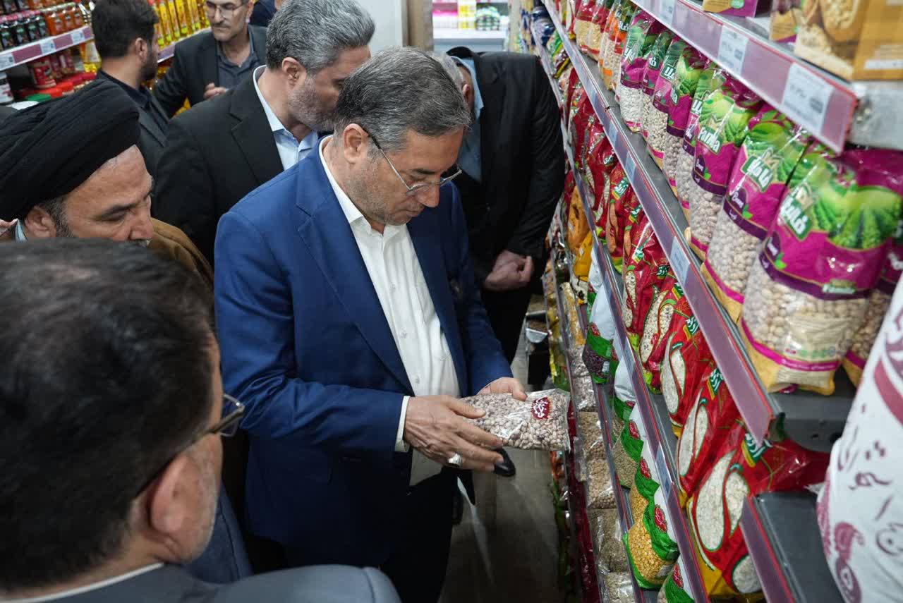 آلبوم تصویری / بازدید استاندار آذربایجانغربی از بازار و فروشگاههای ارومیه