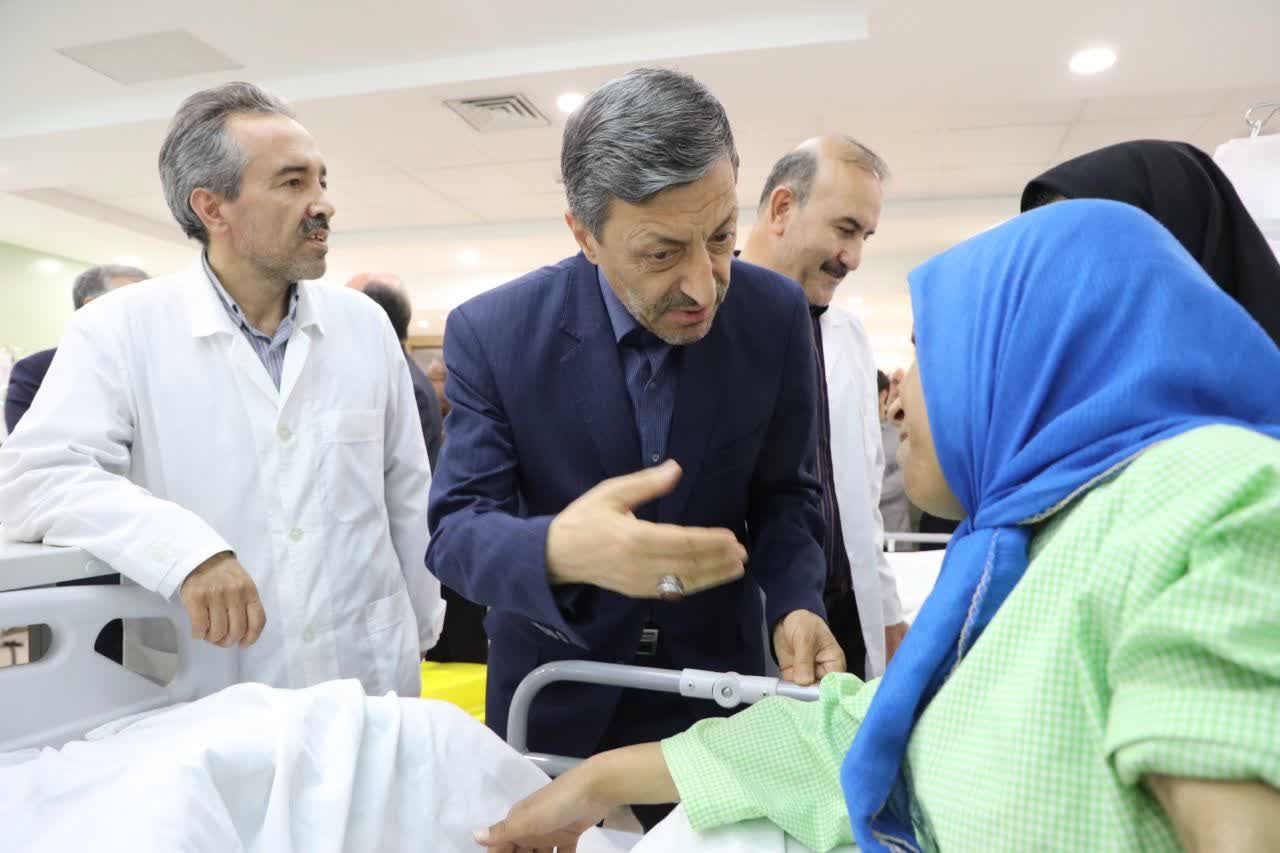 بازدید رئیس بنیاد مستضعفان انقلاب اسلامی و استاندار آذربایجان غربی از مرکز همودیالیز خیرین ارومیه + تصاویر