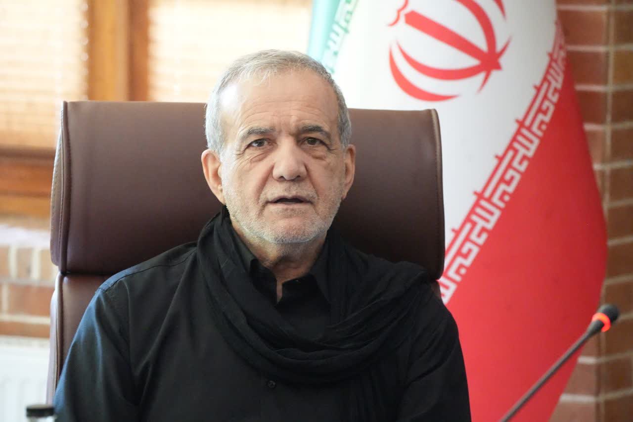 برگزاری جلسه بررسی وضعیت پایانههای مرزی و حوزه حملونقل آذربایجانغربی + تصاویر
