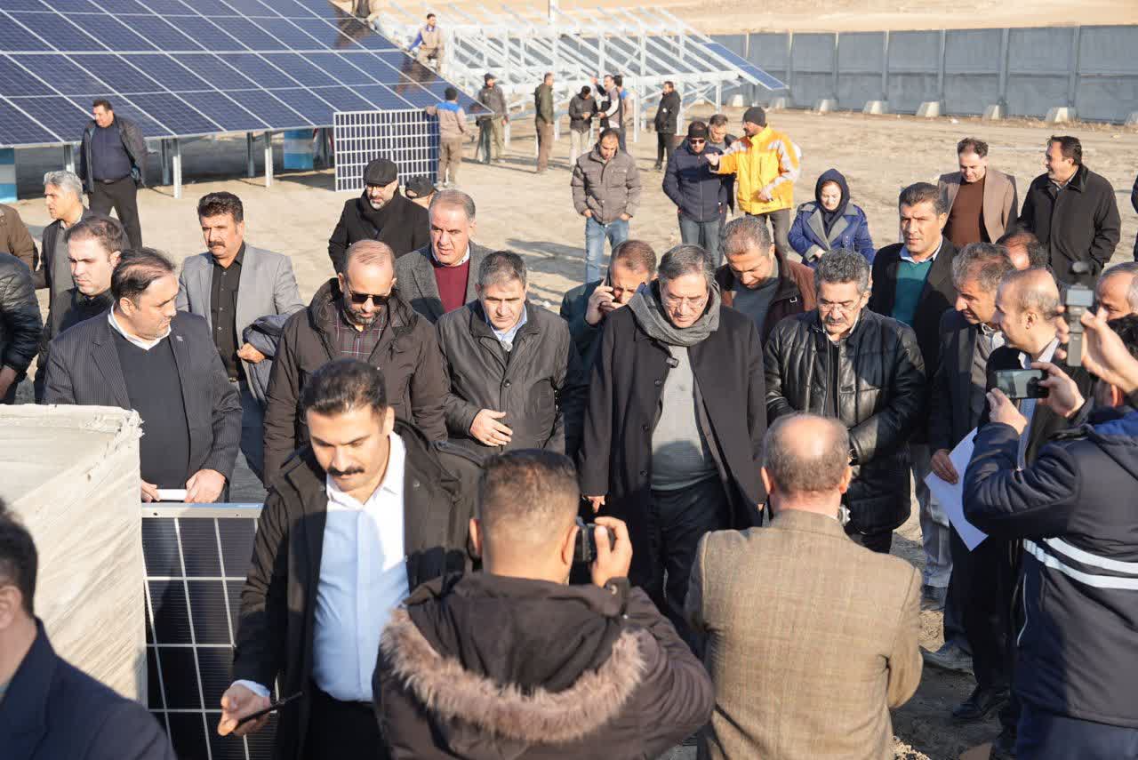 بازدید استاندار آذربایجان‌غربی از نیروگاه برق خورشیدی کارخانه سیمان کاوان بوکان + تصاویر