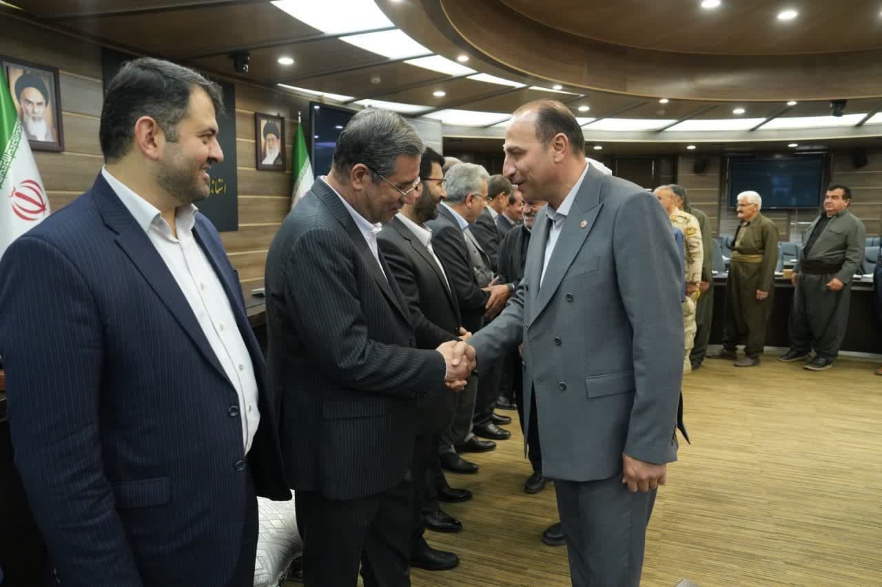 آلبوم تصویری / دیدار استاندار آذربایجانغربی با اقشار مختلف به مناسبت اعیاد نوروز و فطر