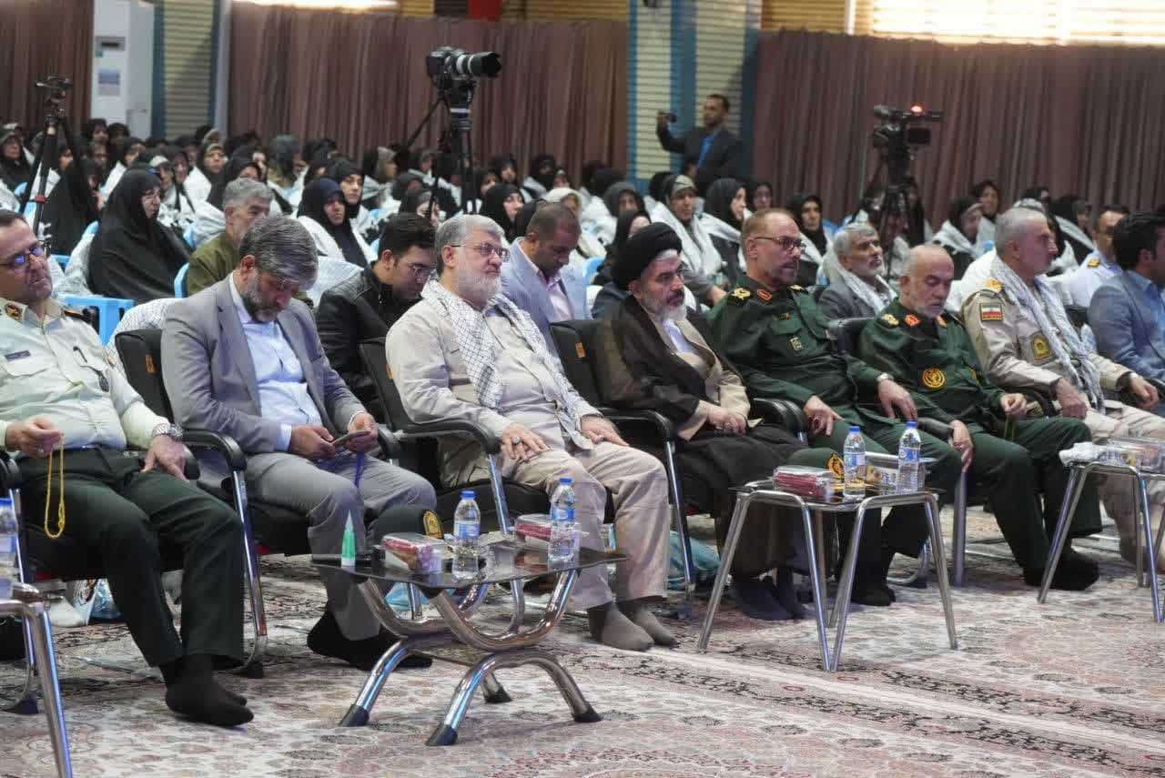 آلبوم تصویری / حضور استاندار آذربایجانغربی در همایش تجلیل از پیشکسوتان و فعالان دفاع مقدس و مقاومت