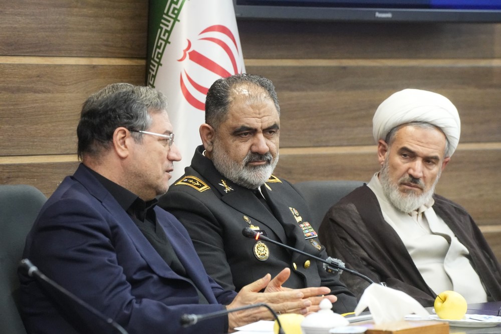 آلبوم تصویری / امضای تفاهم نامه های همکاری فیمابین نیروی دریایی ارتش و دانشگاه های آذربایجان غربی