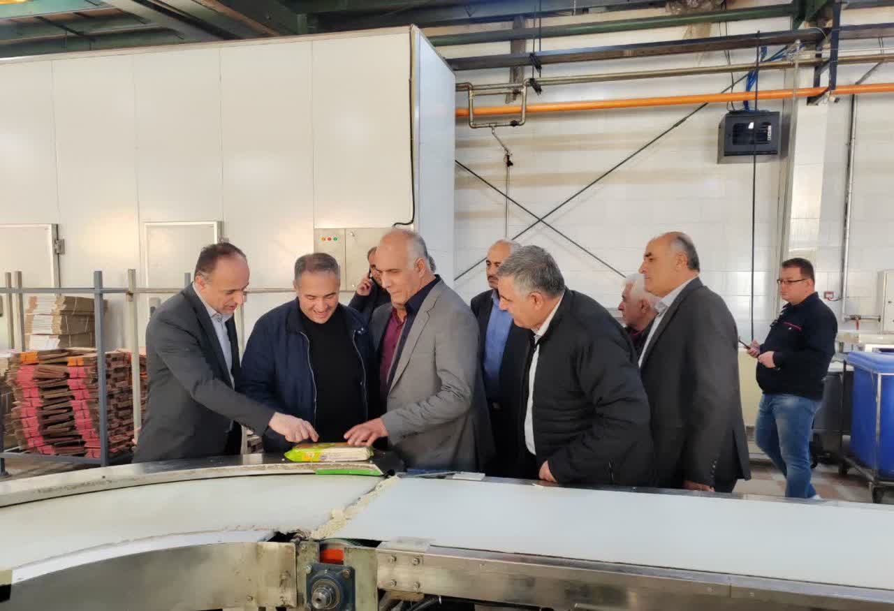 بازدید معاون استاندار آذربایجان‌غربی از یک واحد تولید مواد غذایی در ارومیه + تصاویر
