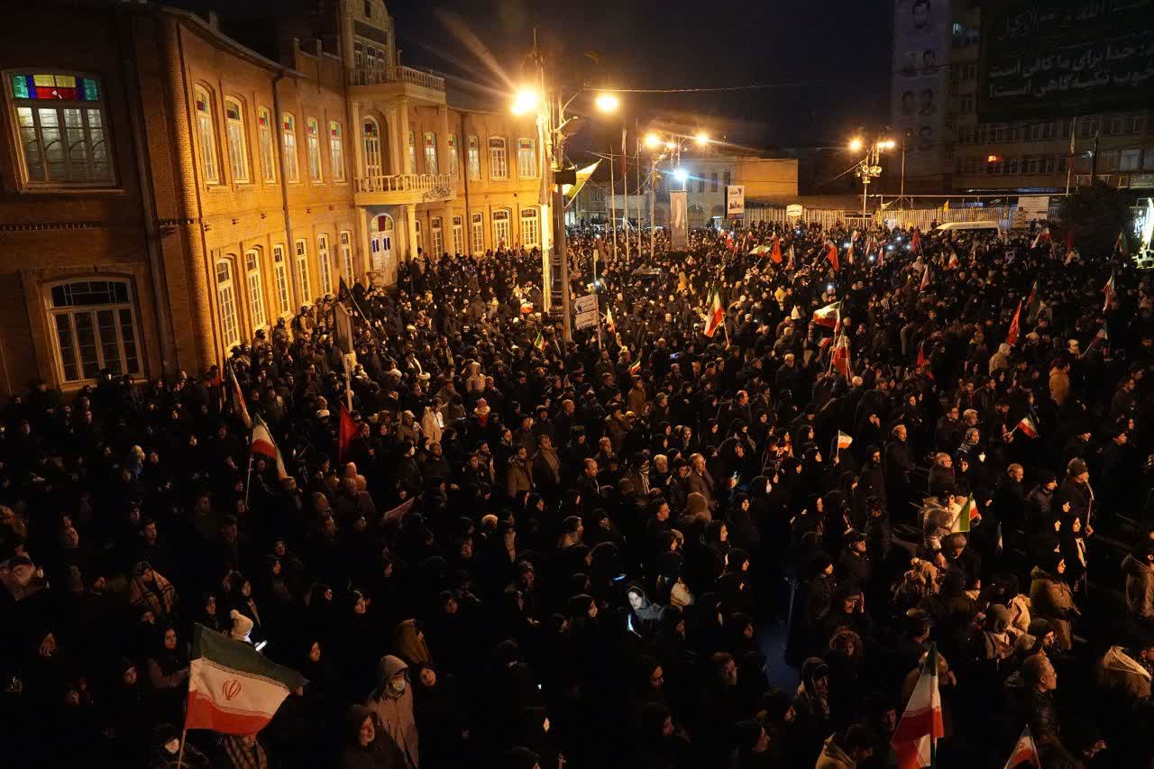 برگزاری آیین شهادت حضرت امام خامنه‌ای (قدس سره) و تشییع پیکر مطهر شهدای حافظان امنیت آذربایجان‌غربی + تصاویر