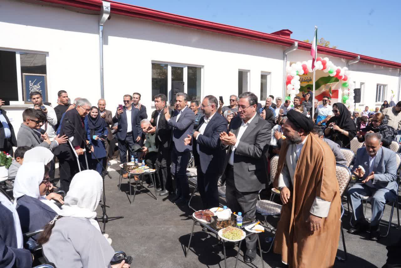 بهرهبرداری از یک باب مدرسه 10 کلاسه استثنایی در شهر نوشین شهر بخش نازلو + تصاویر