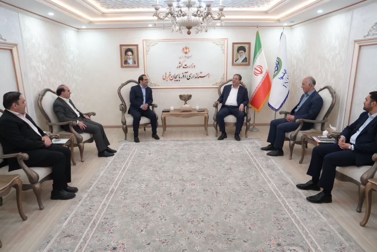 دیدار معاون برنامهریزی، نوآوری و هوشمندسازی وزیر صمت با استاندار آذربایجانغربی + تصاویر