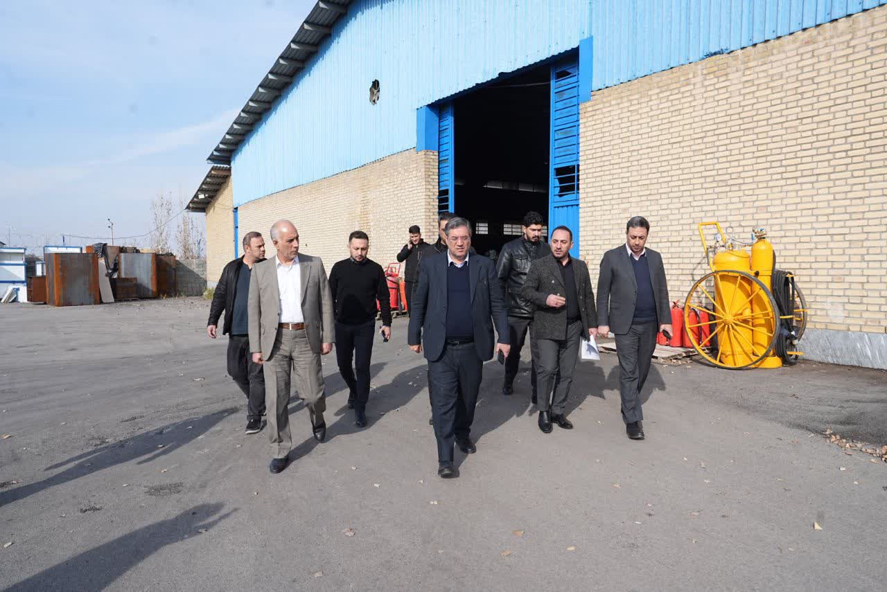 بازدید استاندار آذربایجان‌غربی از انبار اموال تملیکی در ارومیه + تصاویر
