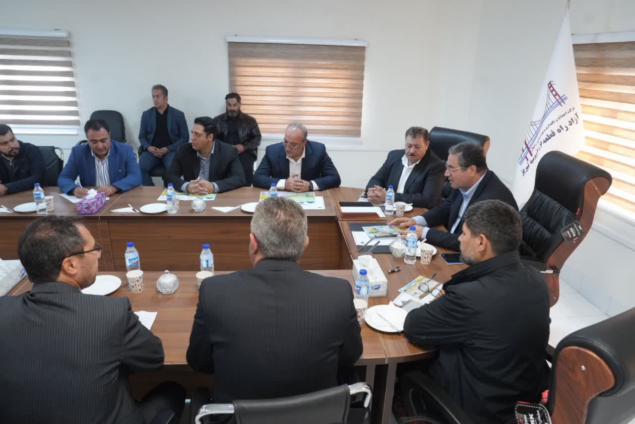 بازدید استاندار آذربایجانغربی از روند پیشرفت پروژه آزادراه ارومیه - تبریز + تصاویر