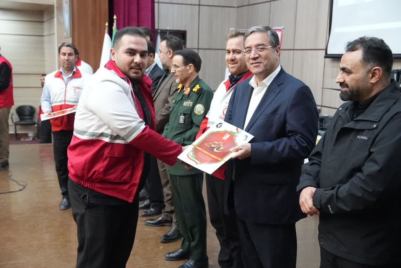 آلبوم تصویری / برگزاری مراسم تجلیل از رشادت‌های امدادگران جمعیت هلال احمر آذربایجان‌غربی