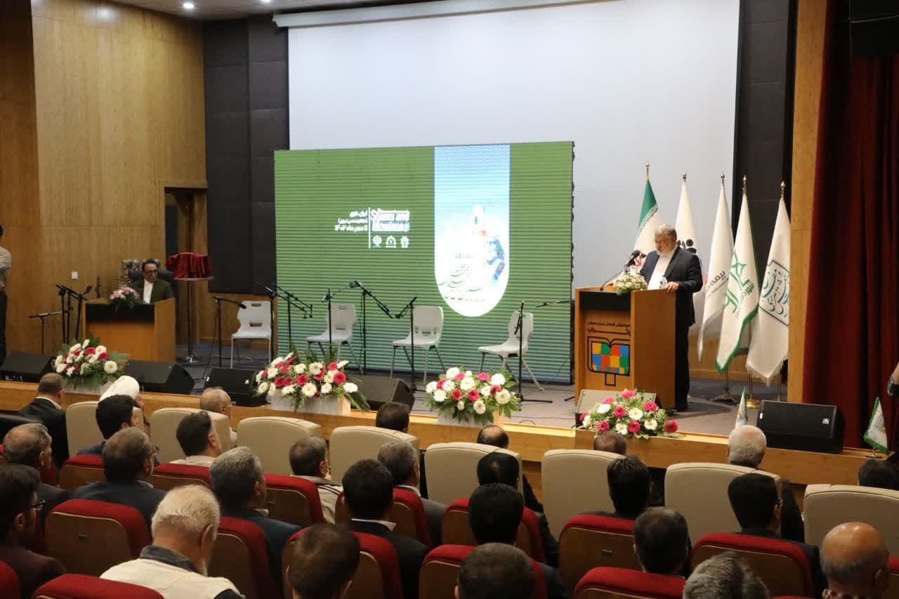 آلبوم تصویری / برگزاری آیین اختتامیه نهمین همایش بین المللی شمس و مولانا در خوی