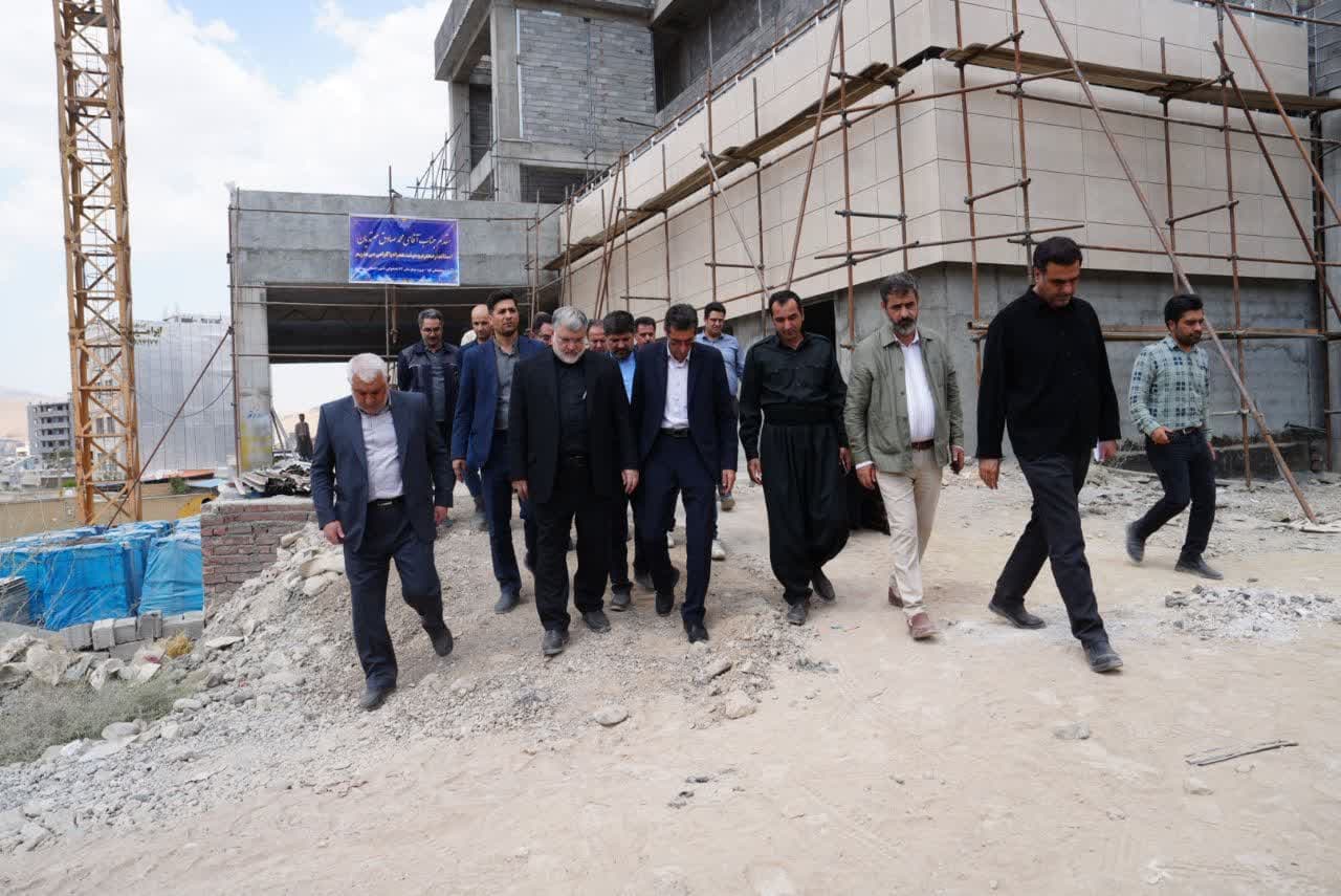 بازدید استاندار آذربایجانغربی از روند احداث بیمارستان تامین اجتماعی مهاباد + تصاویر