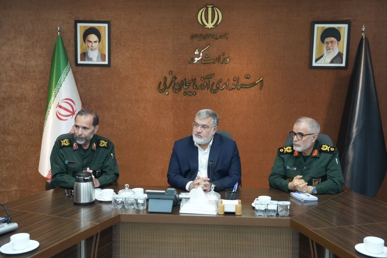 برگزاری جلسه محرومیت زدایی در حوزه آبرسانی و احداث مراکز بهداشتی در مناطق روستایی آذربایجان غربی