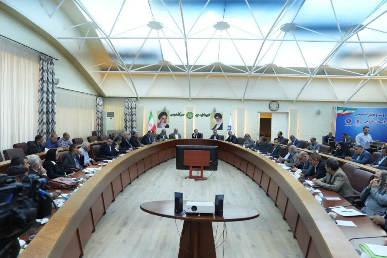 تأمین نهادههای دام و طیور باید بهصورت استانی مدیریت شود