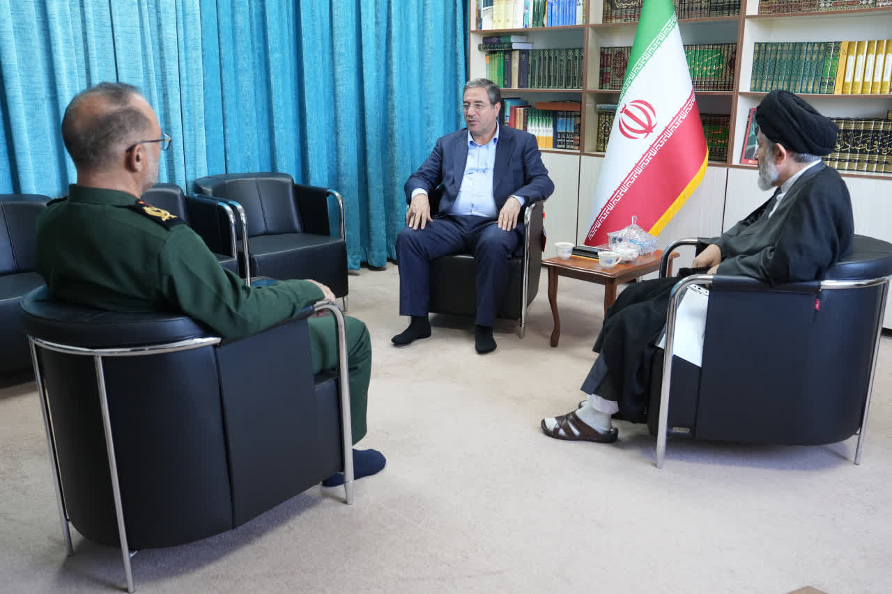 نشست مشترک استاندار آذربایجانغربی با نماینده ولی فقیه در استان و امام جمعه ارومیه و فرمانده سپاه شهدای استان