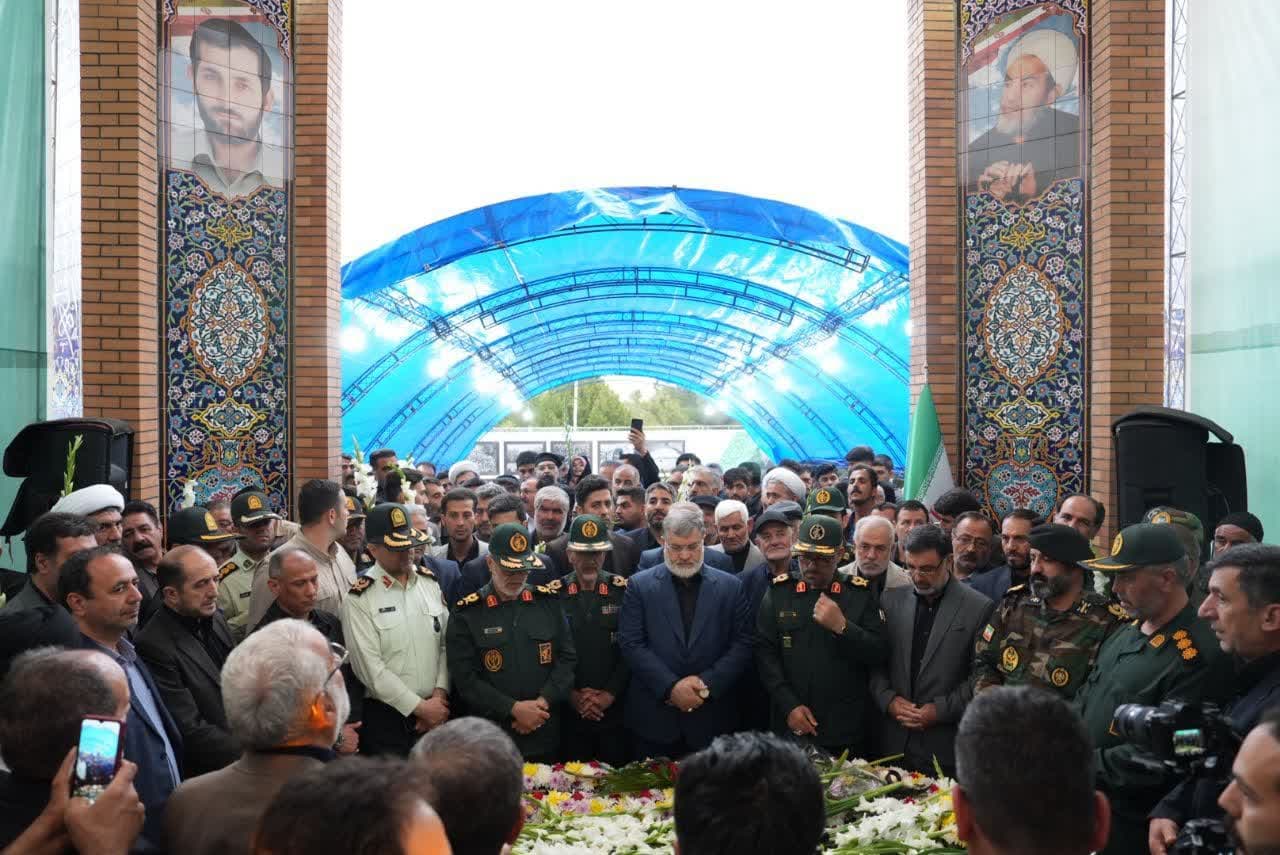 آلبوم تصویری / برگزاری آیین بزرگداشت ششمین سالگرد ارتحال مجاهد نستوه حاج شیخ غلامرضا حسنی