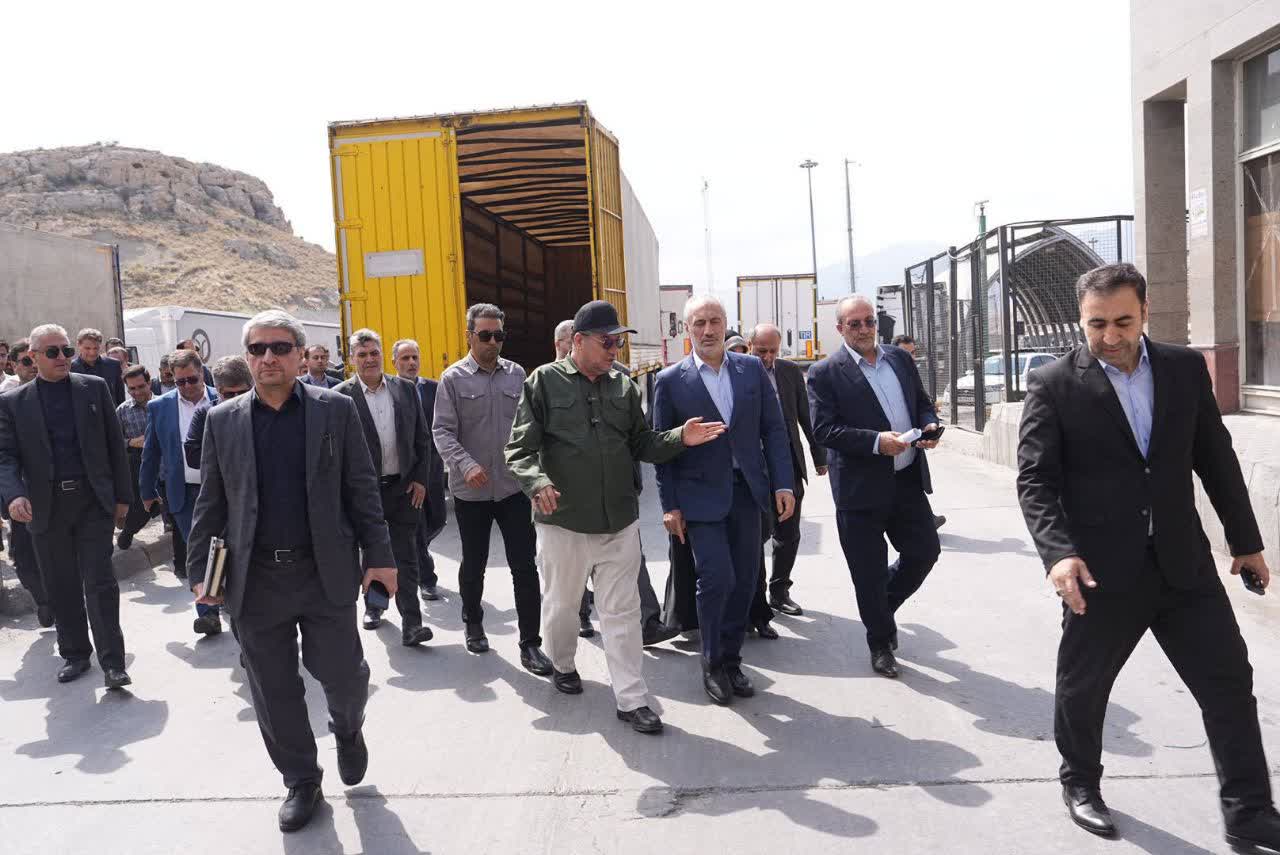 تأکید معاون رئیسجمهور و استاندار آذربایجانغربی بر تأمین اعتبارات توسعه گمرک و پایانه مرزی بازرگان + تصاویر
