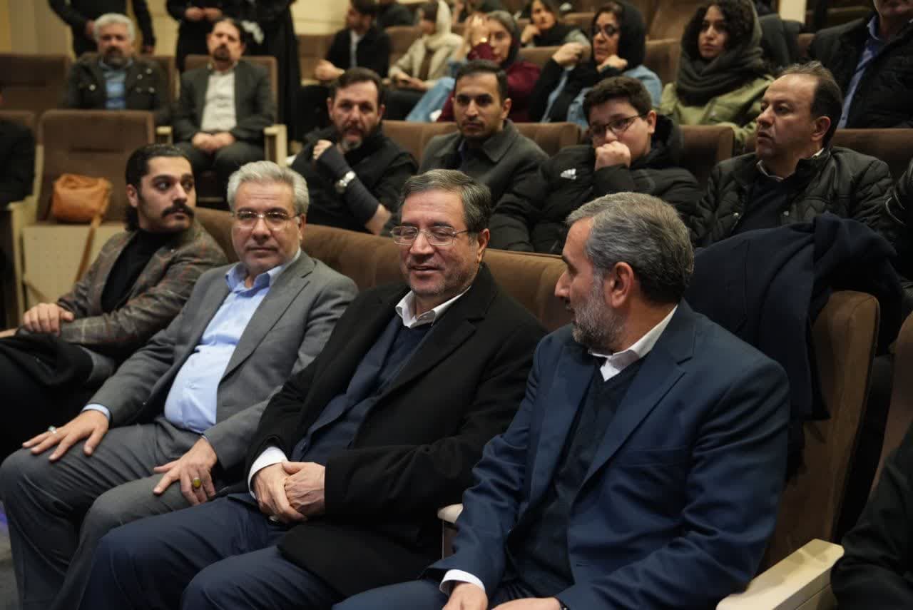 آلبوم تصویری / حضور استاندار آذربایجانغربی در اکران فیلم کوتاه "نبض"