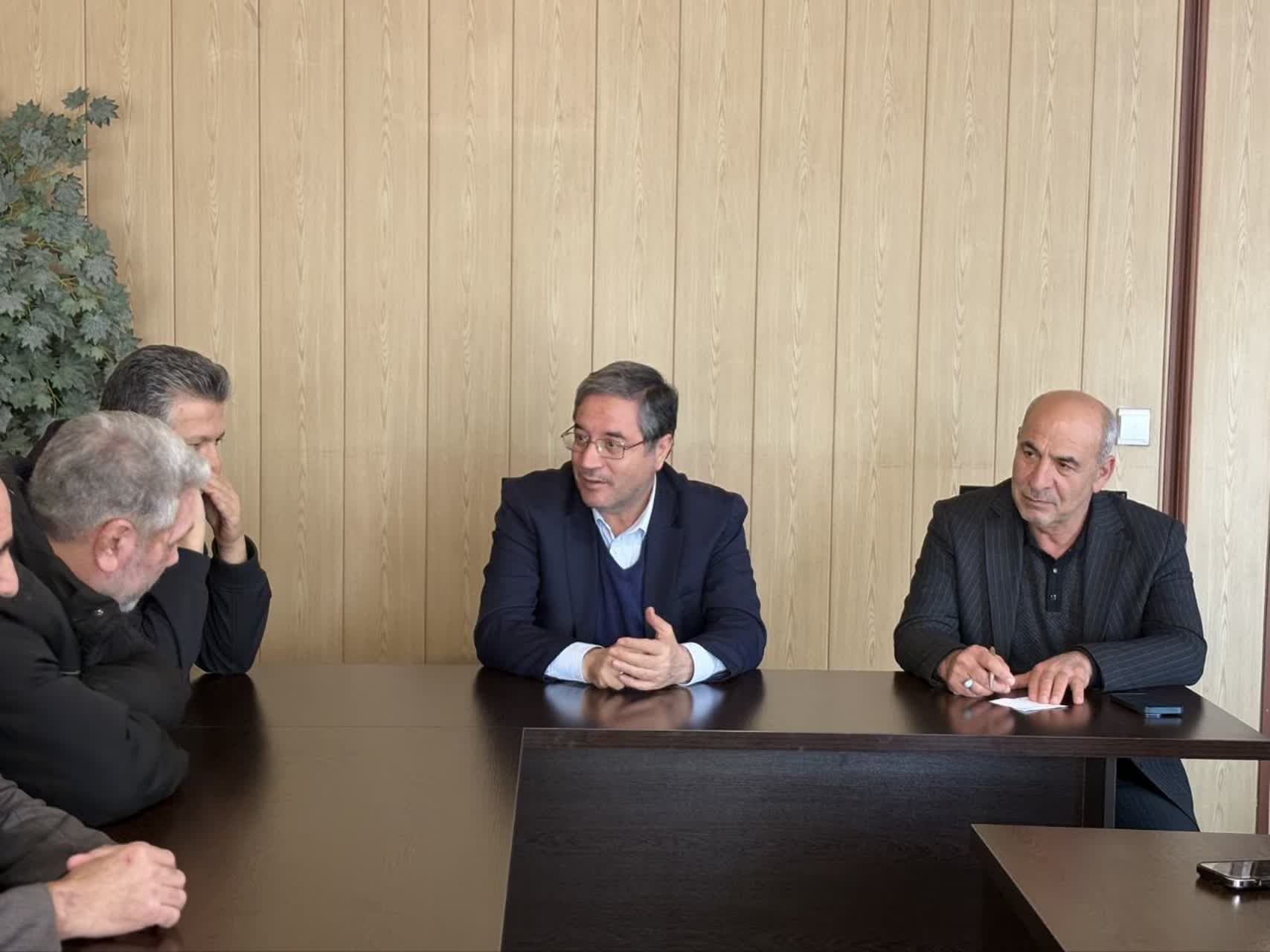 جلسه هماهنگی کنترل بازار و تسریع خدمات‌رسانی به مردم + تصاویر