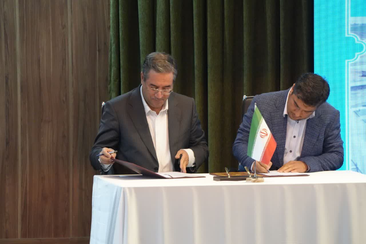 آلبوم تصویری / نشست رئیسجمهور پزشکیان با سرمایهگذاران و فعالان اقتصادی آذربایجانغربی