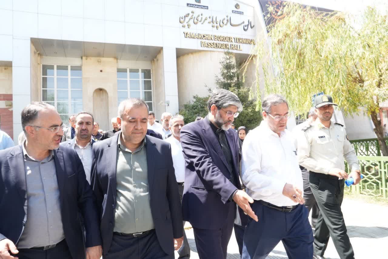 بازدید استاندار آذربایجانغربی از روند ارائه خدمات به زائران اربعین حسینی + تصاویر