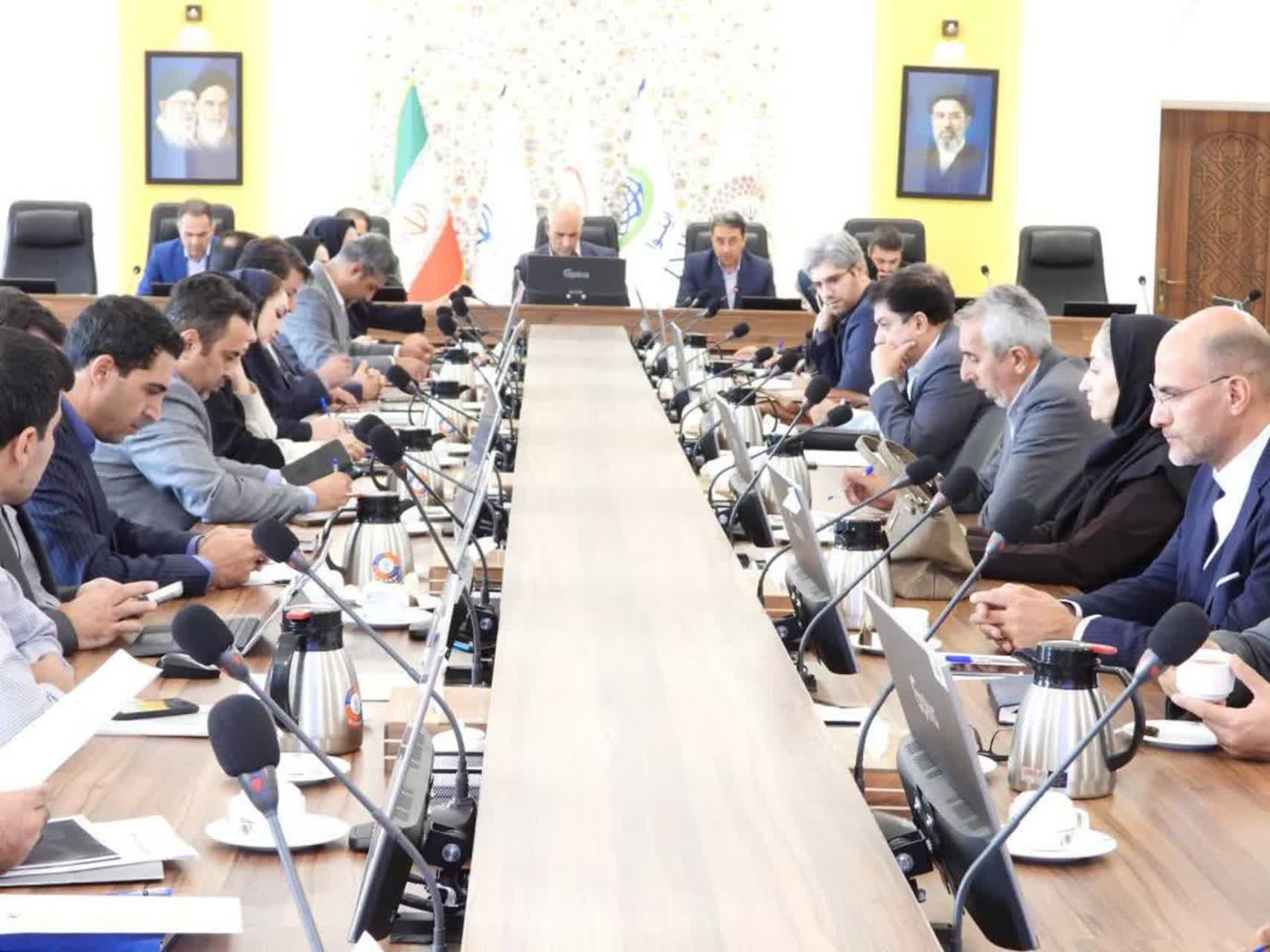 رفع موانع سرمایهگذاری محور جلسه مرکز خدمات سرمایهگذاری آذربایجانغربی