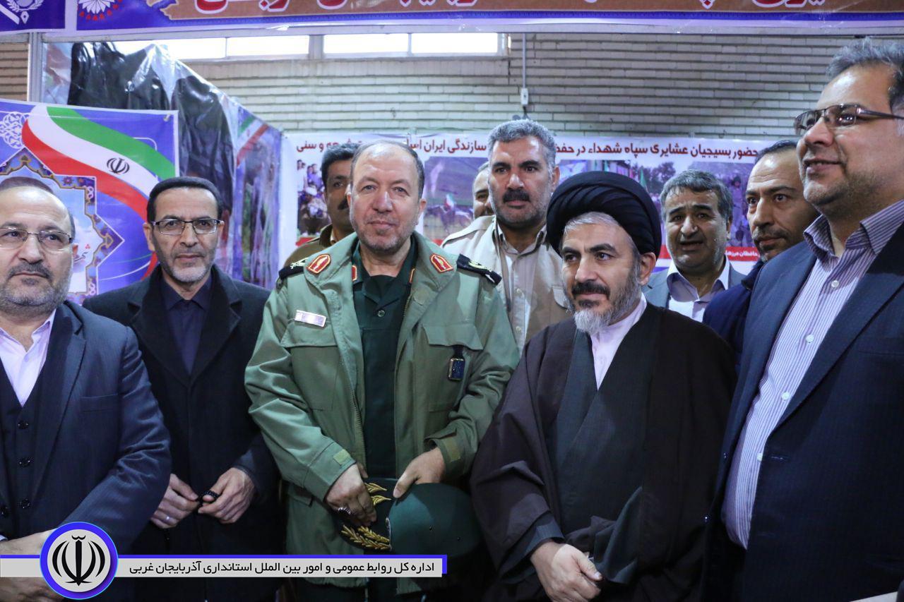 افتتاح نمایشگاه دستاوردهای چهل ساله انقلاب اسلامی + آلبوم تصویری