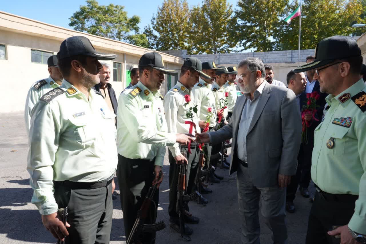 آلبوم تصویری / تجلیل استاندار آذربایجانغربی از فرماندهان و کارکنان انتظامی