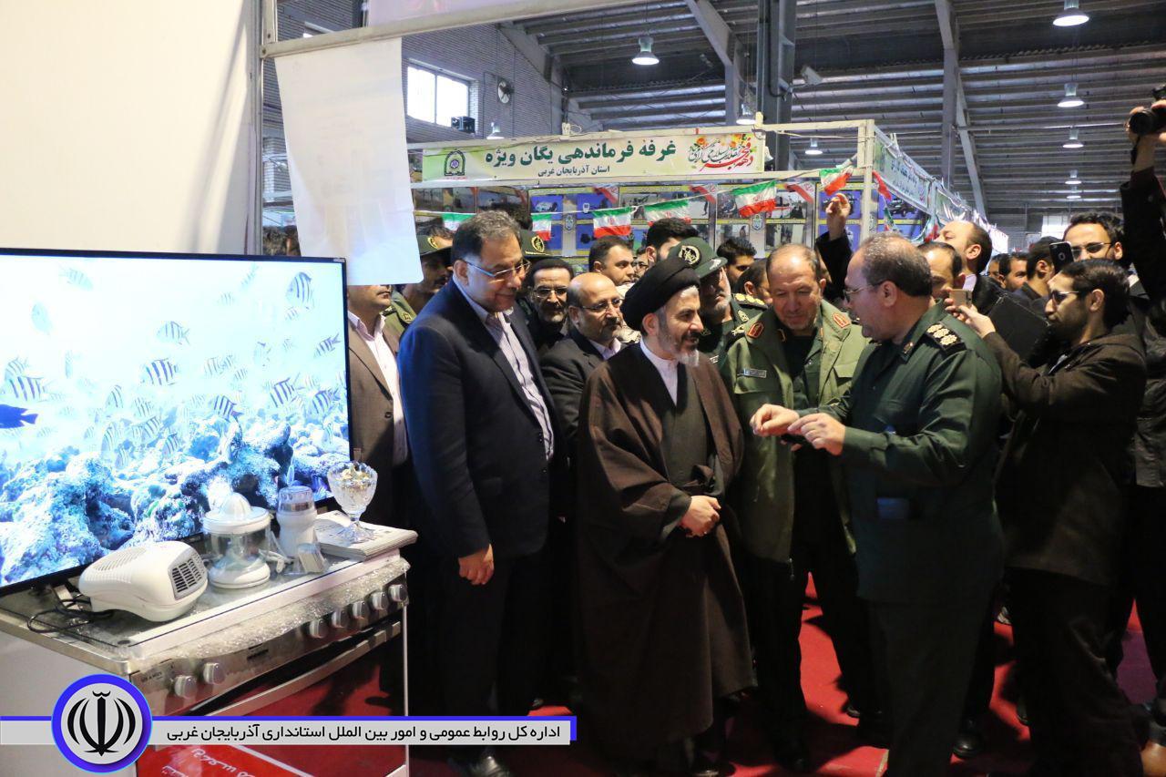 افتتاح نمایشگاه دستاوردهای چهل ساله انقلاب اسلامی + آلبوم تصویری