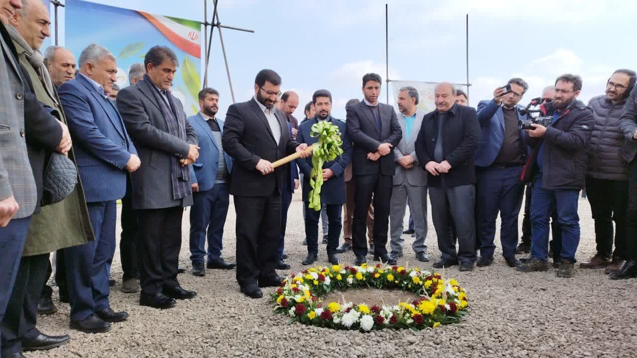 آلبوم تصویری / آغاز روند احداث پروزه گلخانه پنجاه هکتاری در شهرستان خوی