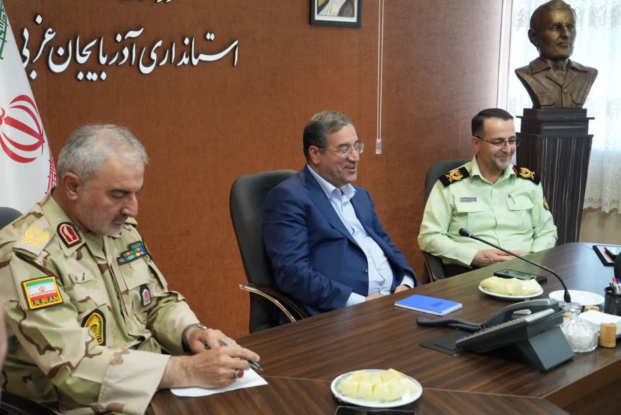 دیدار فرماندهان انتظامی و مرزبانی استان با استاندار آذربایجانغربی + تصاویر