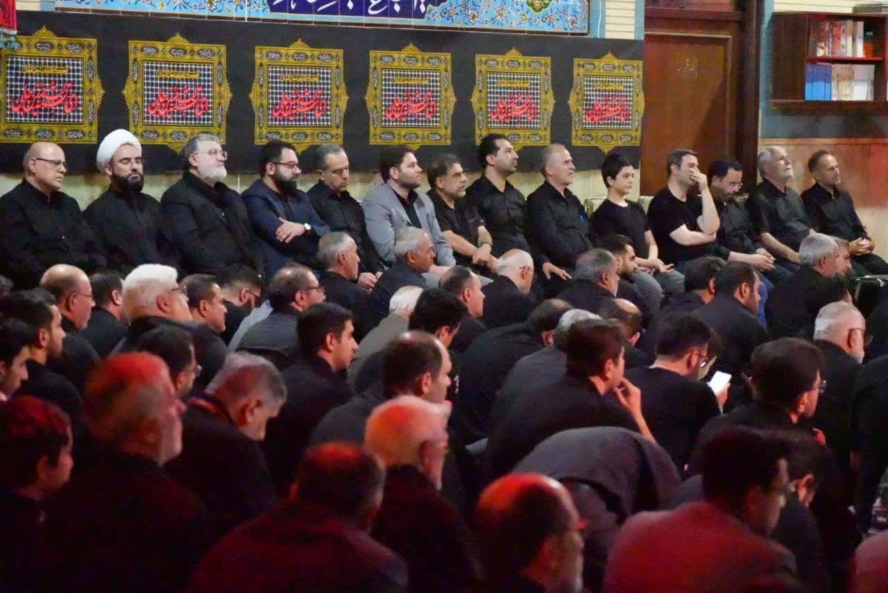 آلبوم تصویری / حضور استاندار آذربایجانغربی در آیین عزاداری شام غریبان شهدای کربلا مسجد لطفعلی خان ارومیه