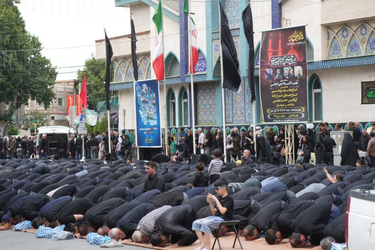 آلبوم تصویری / اقامه نماز ظهر عاشورا در ارومیه