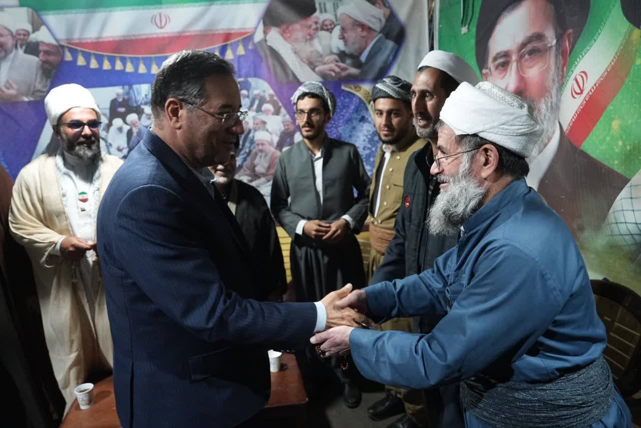 بازدید استاندار آذربایجانغربی از مواکب و فعالیتهای شبانه مردمی در ارومیه + تصاویر