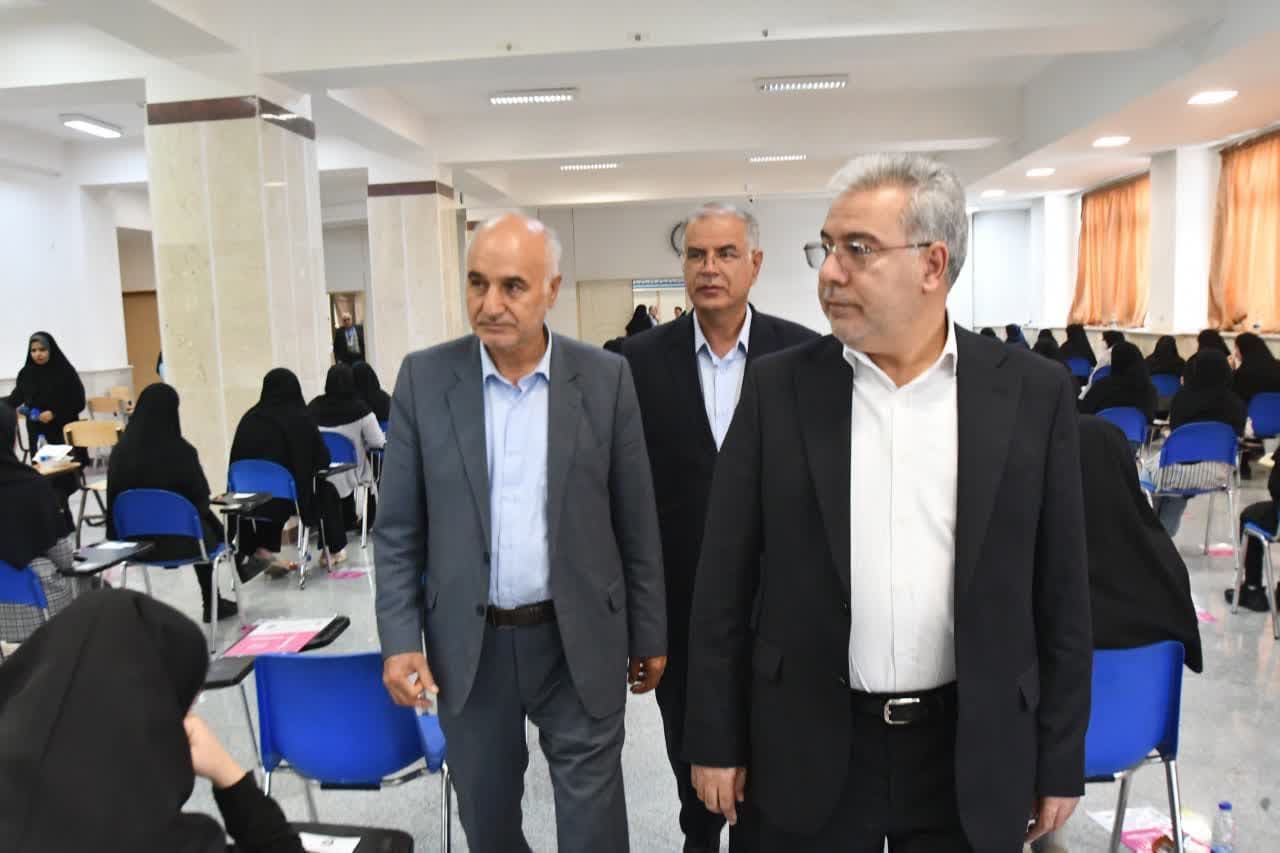 بازدید معاون سیاسی و اجتماعی استاندار آذربایجانغربی از روند برگزاری آزمون سراسری در دانشگاه ارومیه