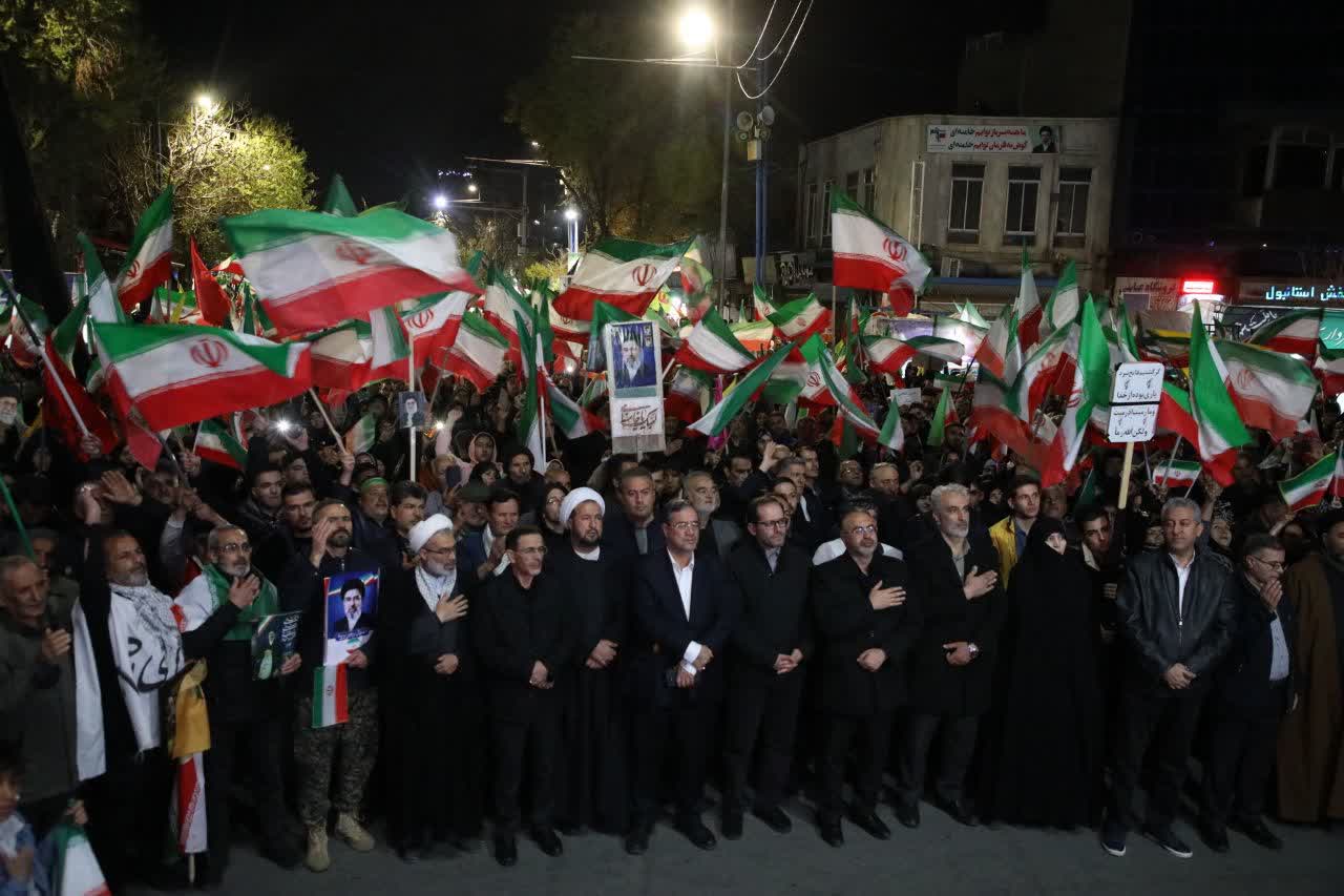 حضور نماینده ولی‌فقیه در استان و استاندار آذربایجان‌غربی در اجتماع بزرگ مردم ارومیه + تصاویر