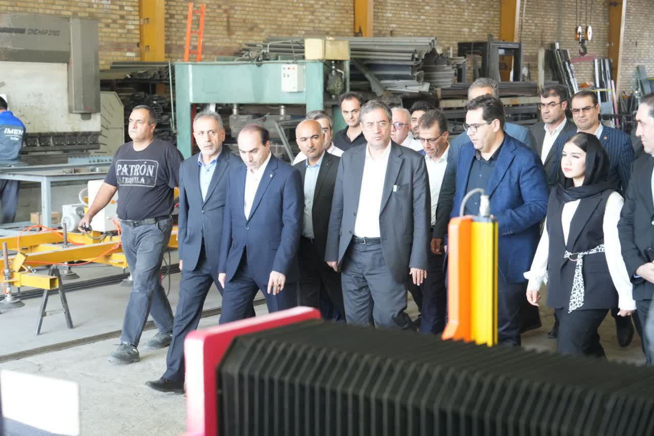 افتتاح واحد تولیدی ایمن تریلر غرب در ارومیه + تصاویر